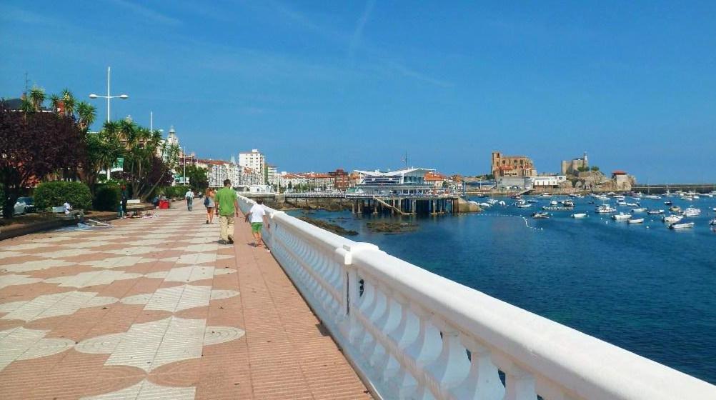 Apt Las Olas Cotolino Con Parking A 2' De La Playa Castro Urdiales Exterior foto